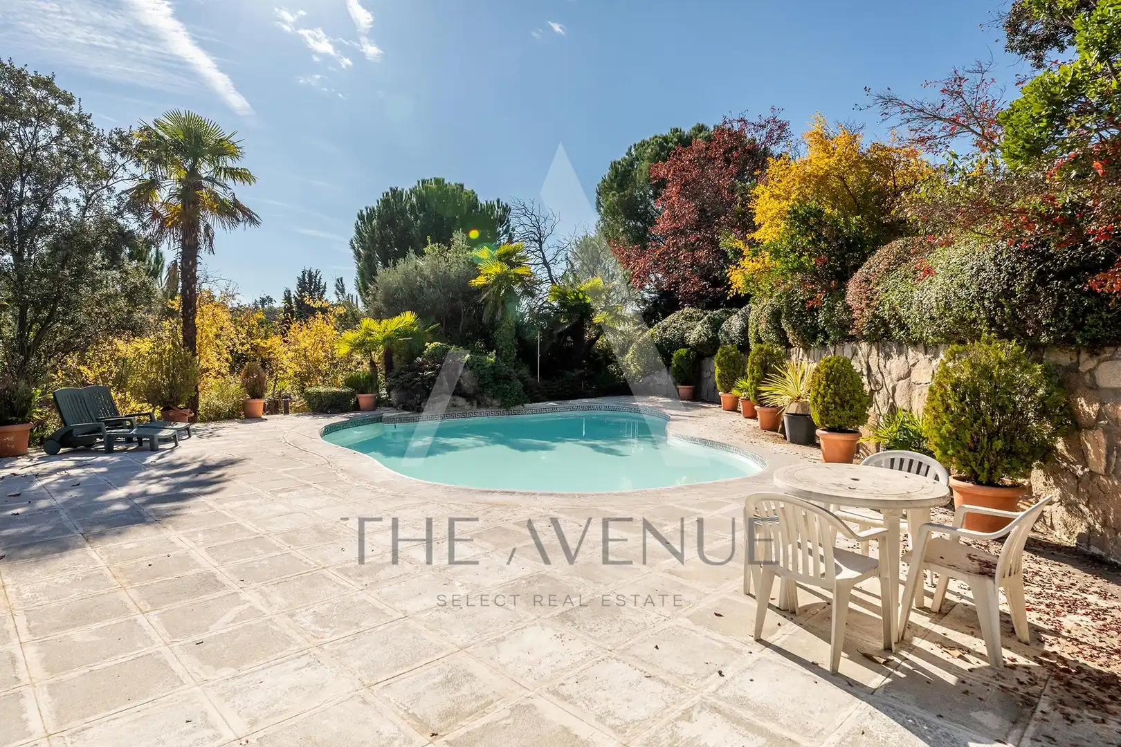 Piscina de Casa o xalet en venda en Las Rozas de Madrid amb Calefacció, Jardí privat i Parquet
