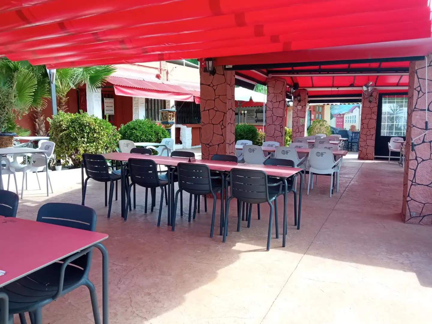Terrasse von Geschaftsraum zur ubertragung in Altafulla mit Klimaanlage, Heizung und Terrasse