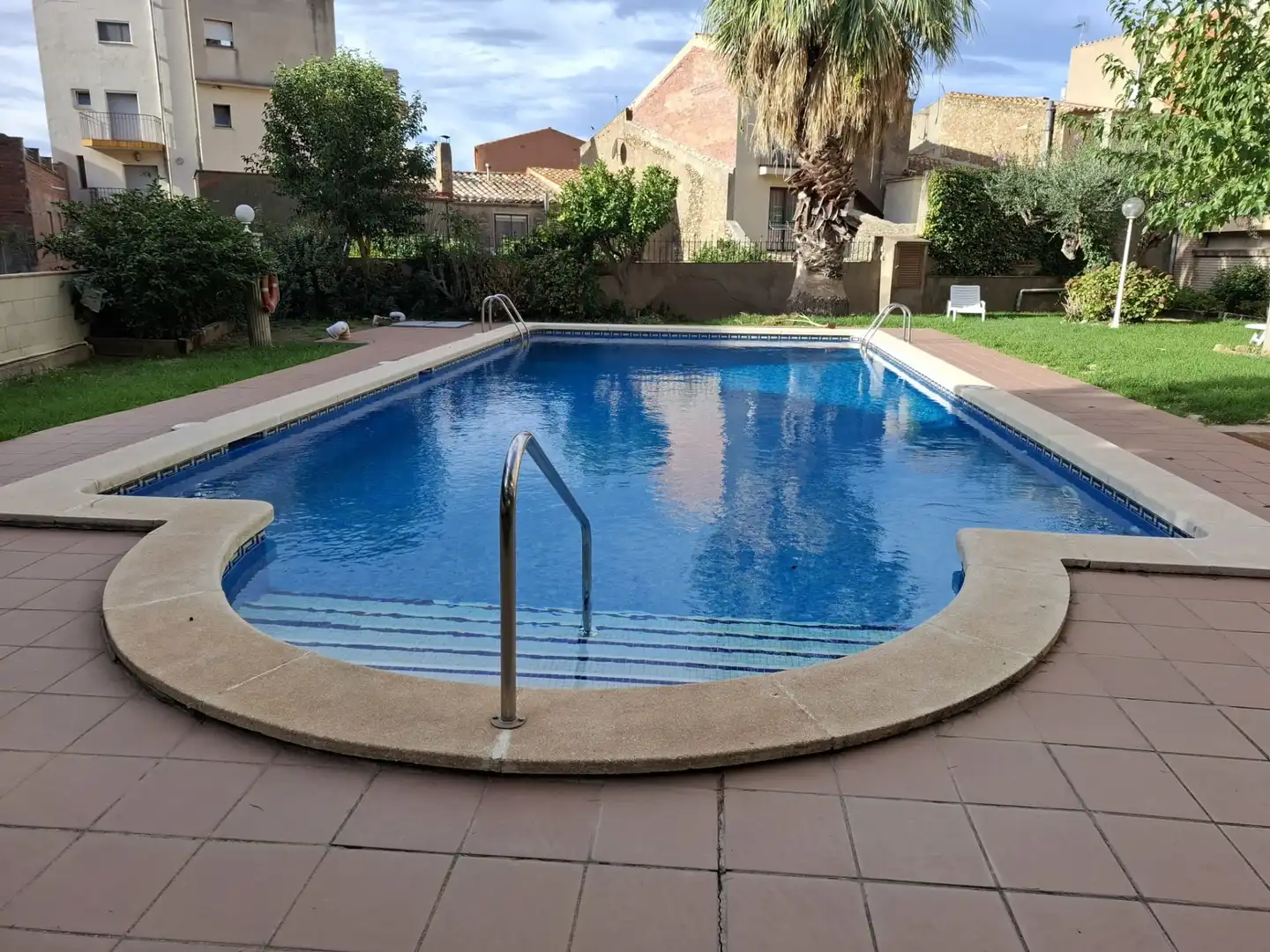 Piscina de Planta baja en venta en Palau-saverdera con Calefacción, Terraza y Trastero