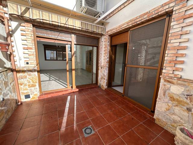 Casa adosada en Venta en Corpa