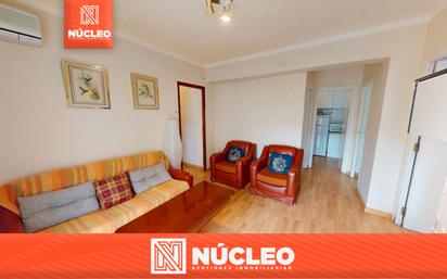 Living room of Flat for sale in Alicante / Alacant  with Air Conditioner, Parquet flooring and Washing machine