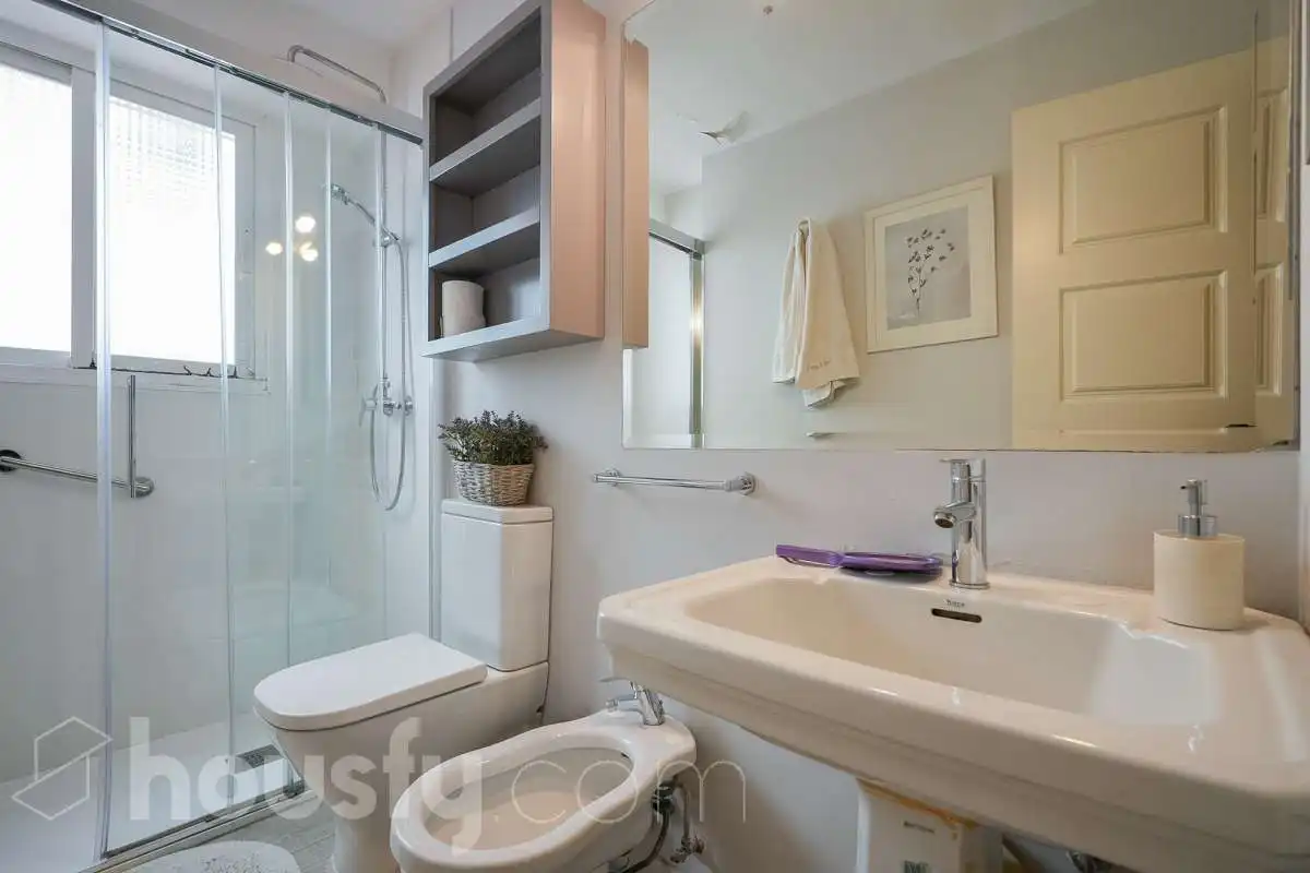 Baño de Piso en venta en Madrid con Aire acondicionado, Calefacción y Terraza