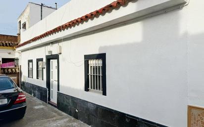 Exterior view of House or chalet for sale in Chiclana de la Frontera  with Air Conditioner