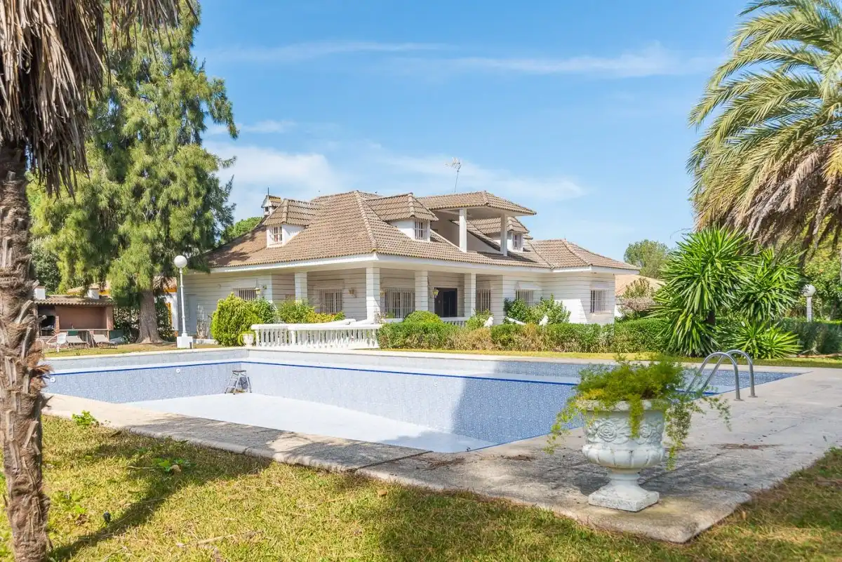 Exterior view of Houses for sale in Jerez de la Frontera  with Private garden, Swimming Pool and Balcony