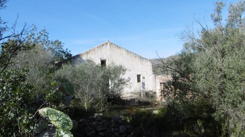 MASIA PARA REFORMAR  CON ALMACENES EN UNA FINCA DE 10 HECTÁREAS, Bild 4
