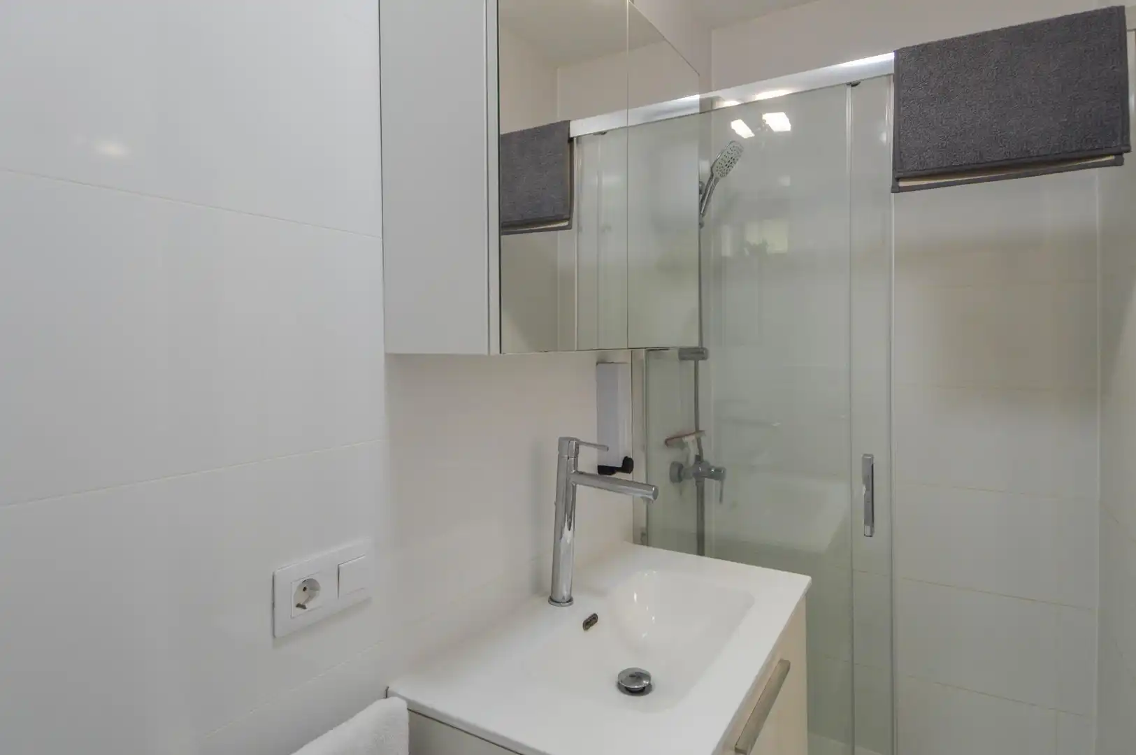 Badezimmer von Wohnung zum Verkauf in Mogán mit Klimaanlage und Möbliert