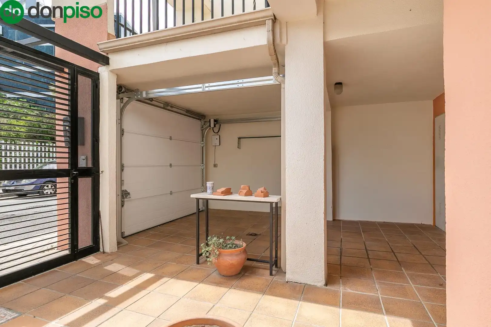 Casa adosada en venta en Calle Calle Hipócrates, San Miguel
