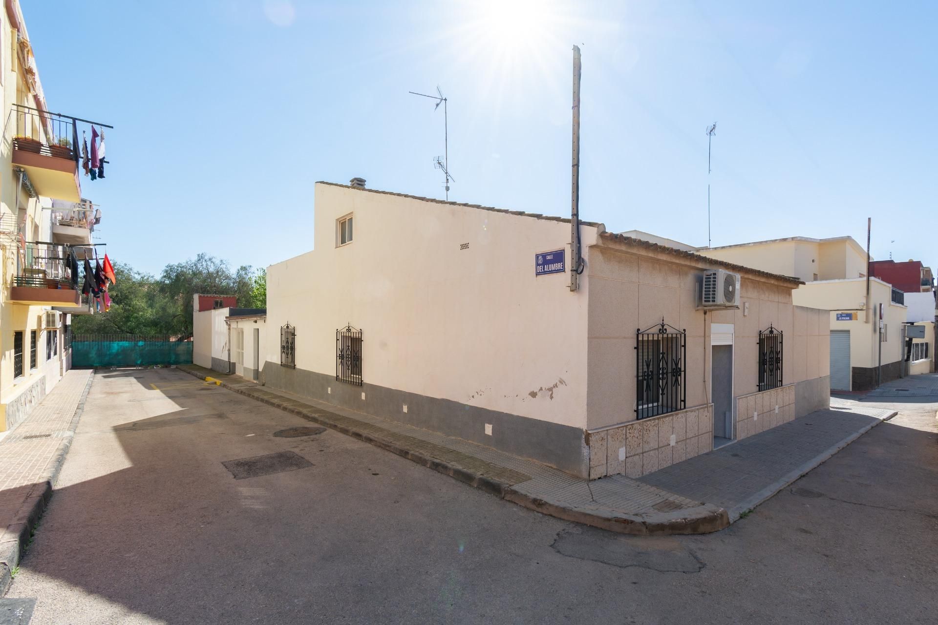 Vista exterior de Casa o xalet en venda en Cartagena amb Traster, Moblat i Balcó