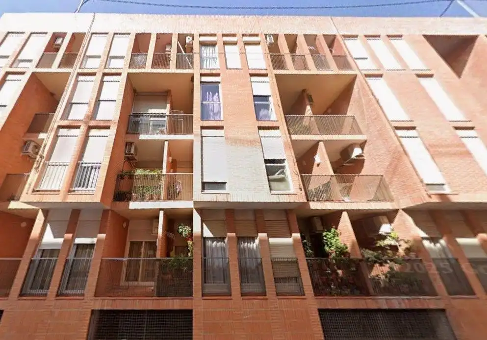 Vista exterior de Piso en venta en L'Alcúdia de Crespins
