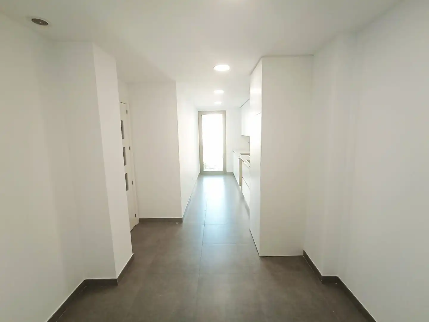 Flat for rent in Terrassa  with Air Conditioner and Heating