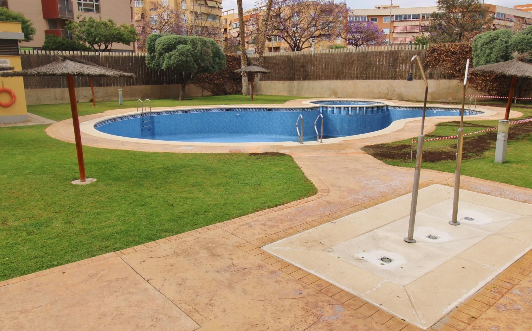Swimming pool of Flat for sale in San Vicente del Raspeig / Sant Vicent del Raspeig  with Air Conditioner, Heating and Private garden