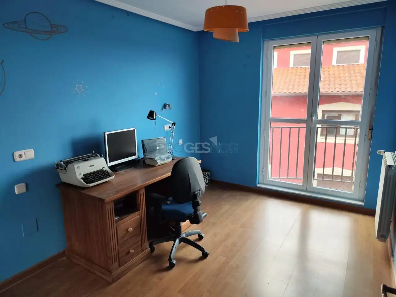 Casa adosada en venda en Valdefresno amb Calefacció, Jardí privat i Parquet