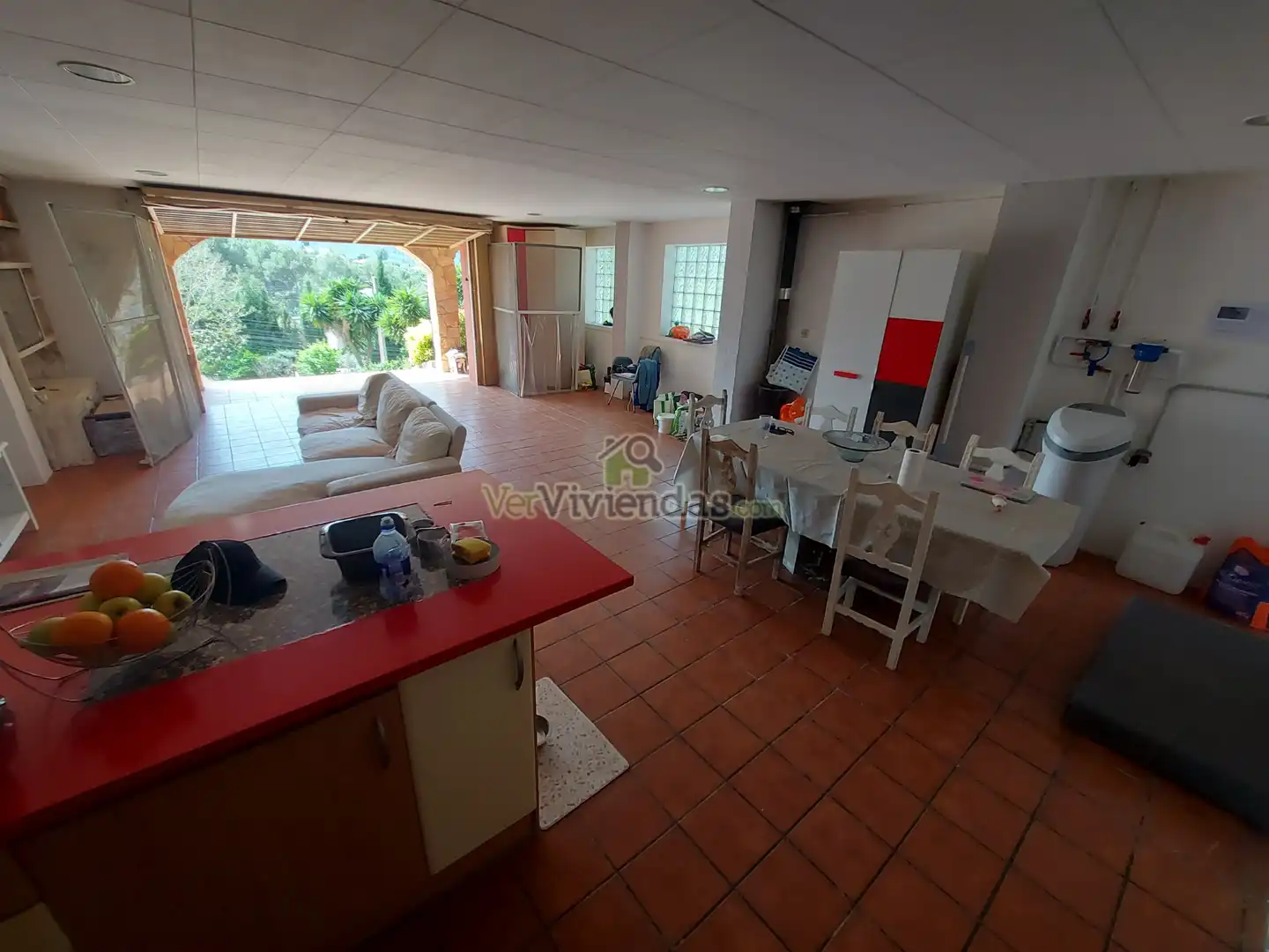 Sala d'estar de Casa o xalet en venda en Vallirana amb Calefacció, Jardí privat i Terrassa