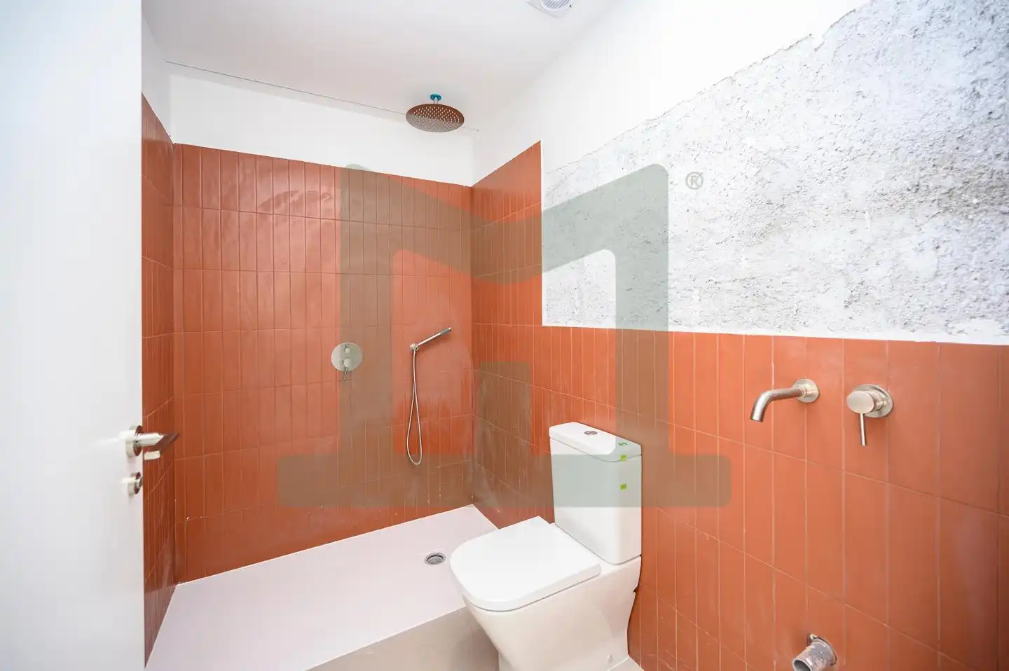 Baño de Casa adosada en venta en Griñón con Calefacción, Jardín privado y Piscina