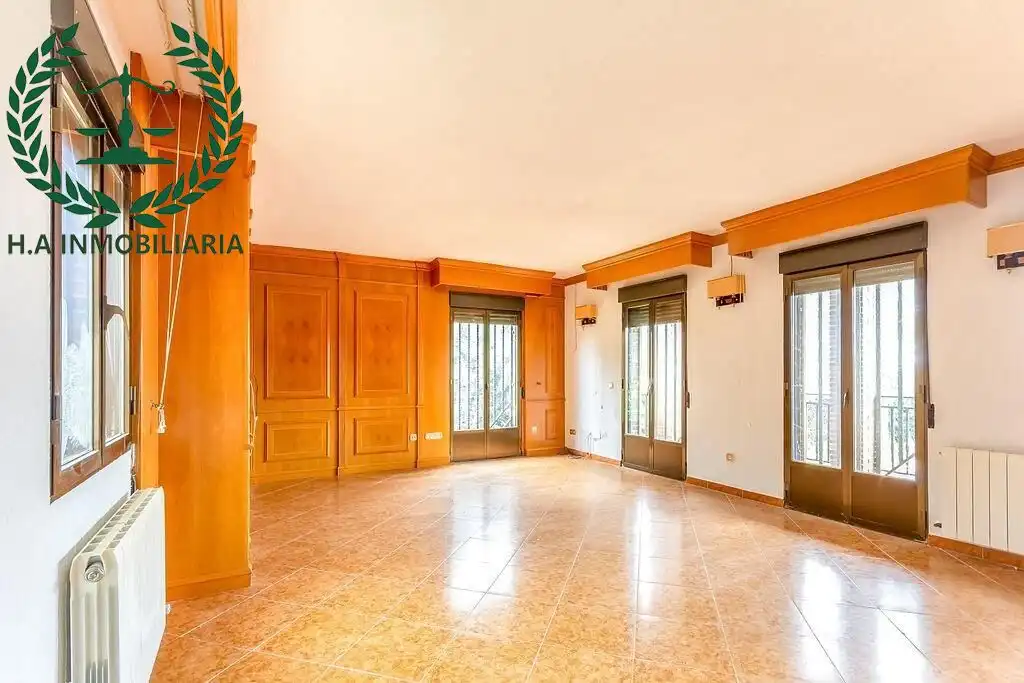 Houses for sale in Pedrezuela  with Air Conditioner, Heating and Terrace