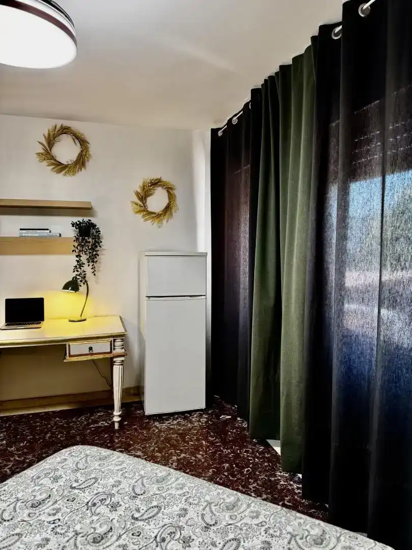 Habitación de Casa o chalet para compartir en Pozuelo de Alarcón con Aire acondicionado, Jardín privado y Amueblado