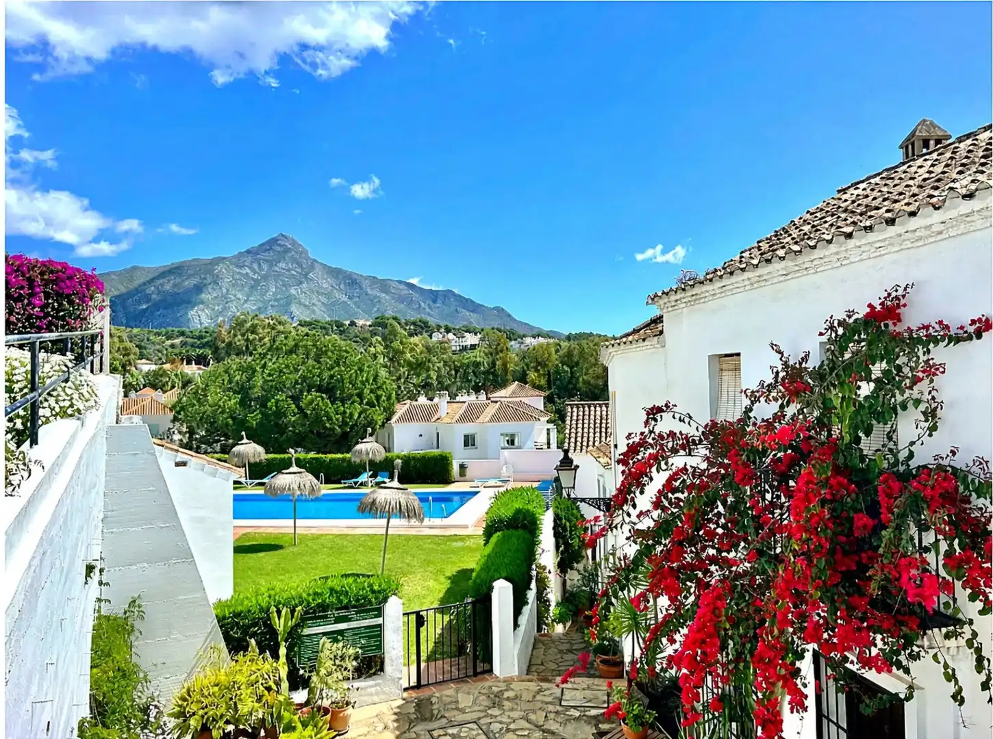 Terraced house with terrace for sale in Nueva Andalucía, imagen 8