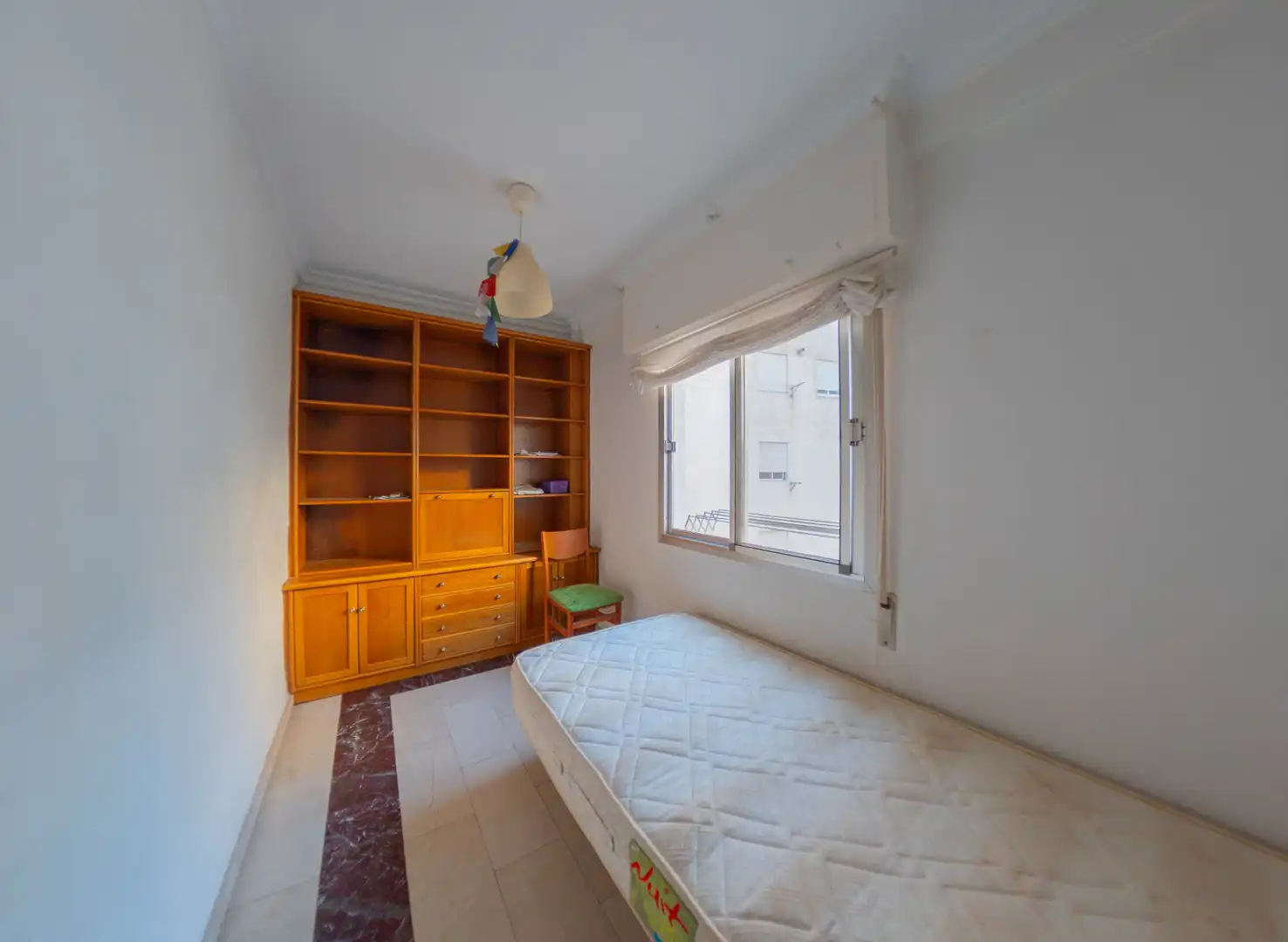 Habitación de Piso en venta en Murcia con Balcón
