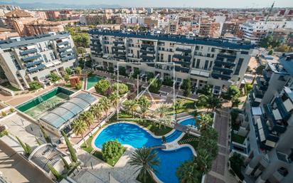 Exterior view of Flat for sale in  Valencia Capital  with Air Conditioner and Balcony