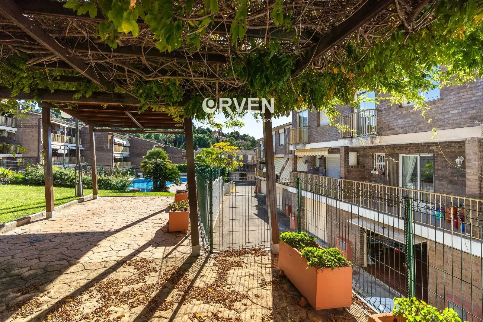 Außenansicht von Einfamilien-Reihenhaus zum Verkauf in Tarragona mit Klimaanlage, Heizung und Terrasse