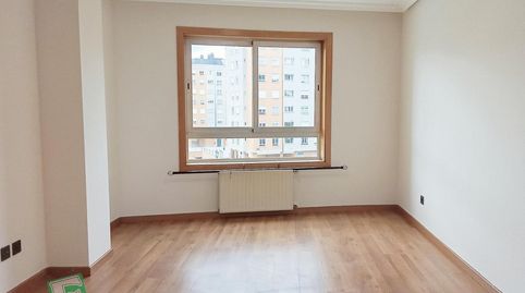 Foto 2 de Piso en venta en Sariego, Ventanielles, Oviedo