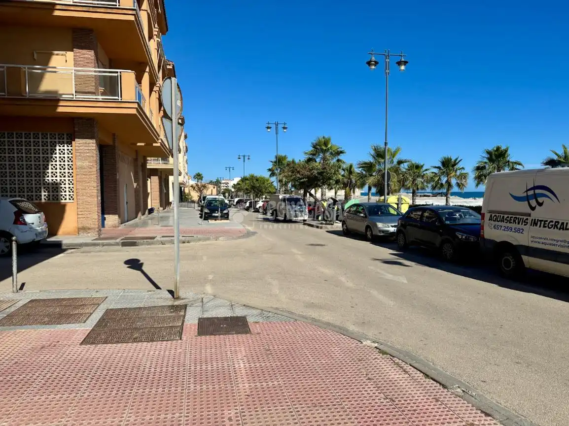 Vista exterior de Local en venta en Torrox