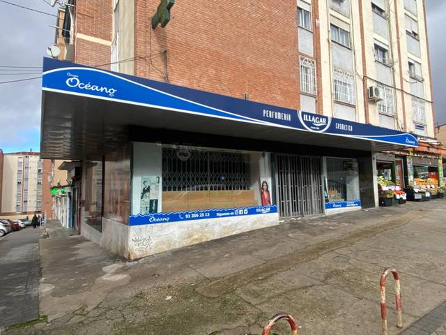 Local comercial en Alquiler en Calle María Teresa Sáenz de Heredia en Ventas