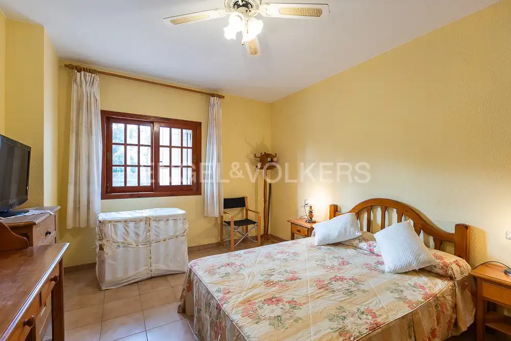 Habitación de Casa o chalet en venta en Alzira con Aire acondicionado, Calefacción y Jardín privado