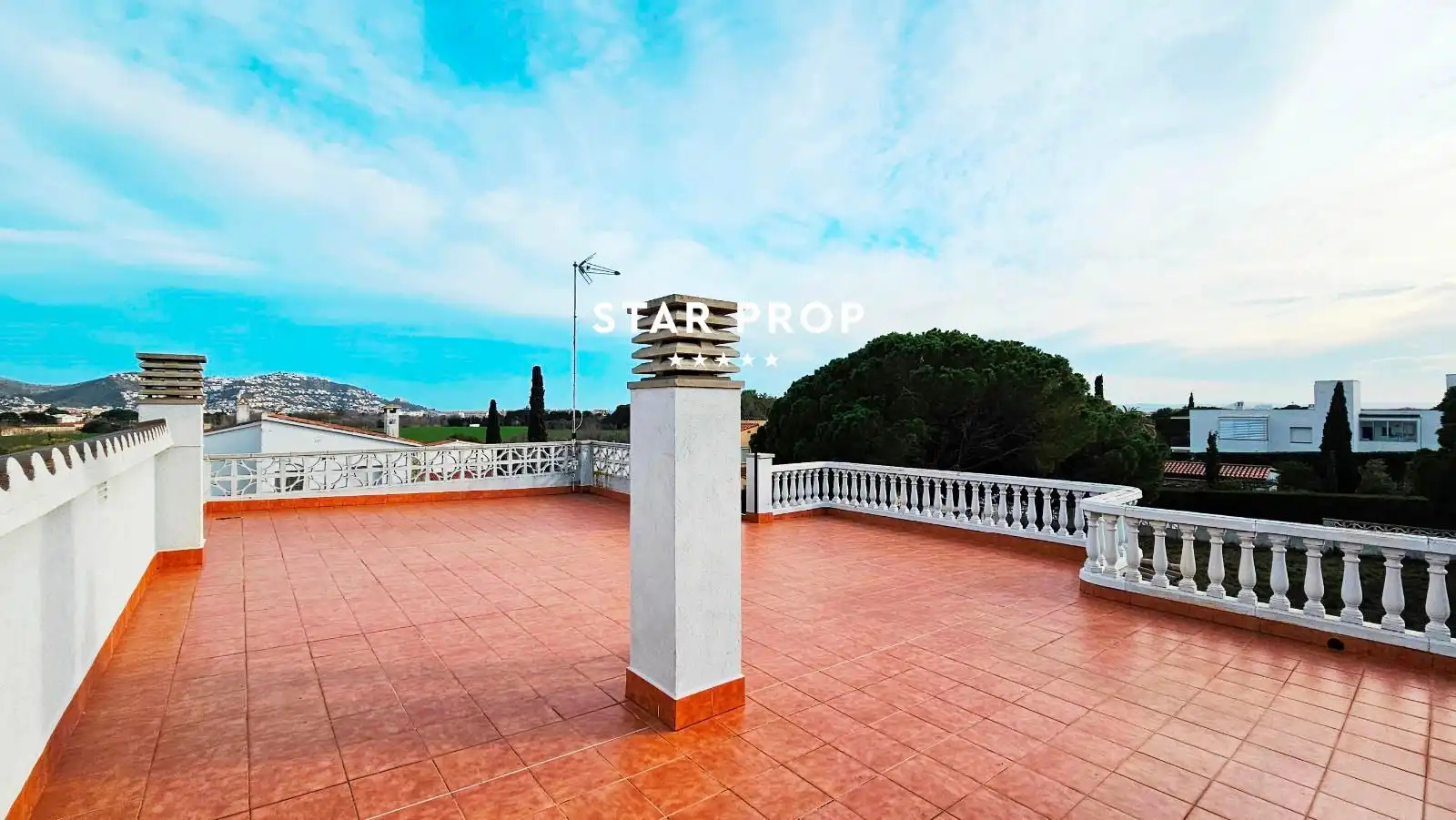 Exterior view of Houses for sale in Roses  with Heating, Terrace and Storage room