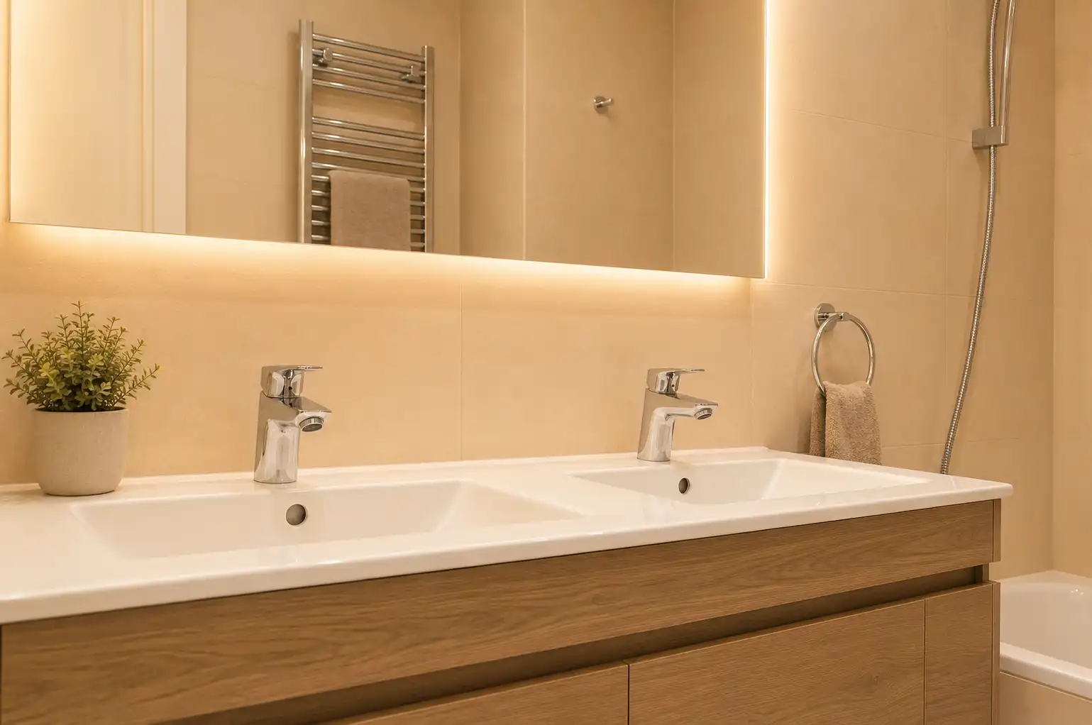 Baño de Piso de alquiler en Pozuelo de Alarcón con Terraza, Trastero y Piscina comunitaria