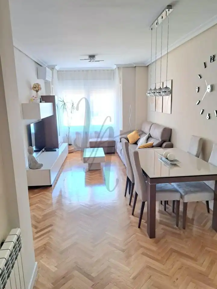 Sala de estar de Piso en venta en Madrid con Aire acondicionado, Calefacción y Parquet