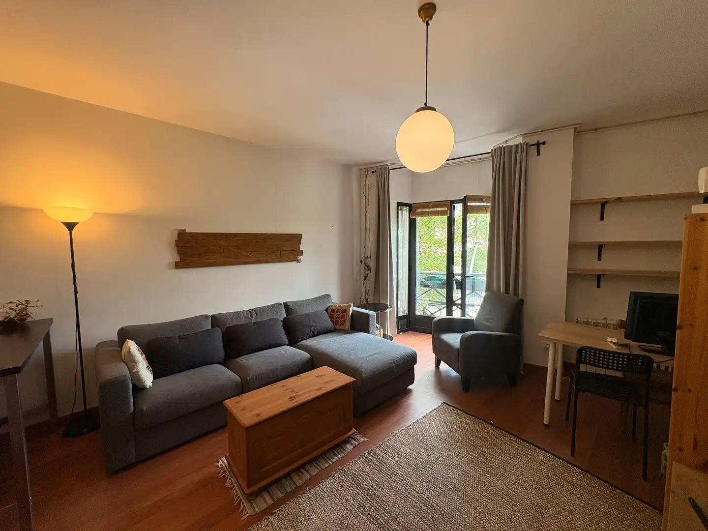Living room of Flat for rent in  Madrid Capital  with Heating and Balcony
