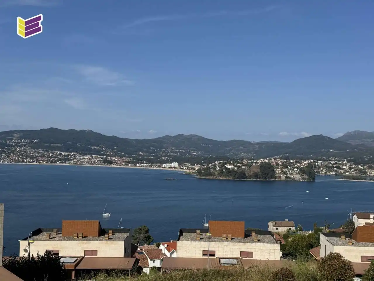 Vista exterior de Dúplex en venta en Baiona con Terraza, Trastero y Balcón