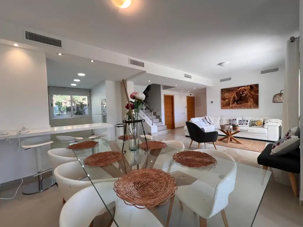 Esszimmer von Einfamilien-Reihenhaus zur Miete in Cala Vinyes