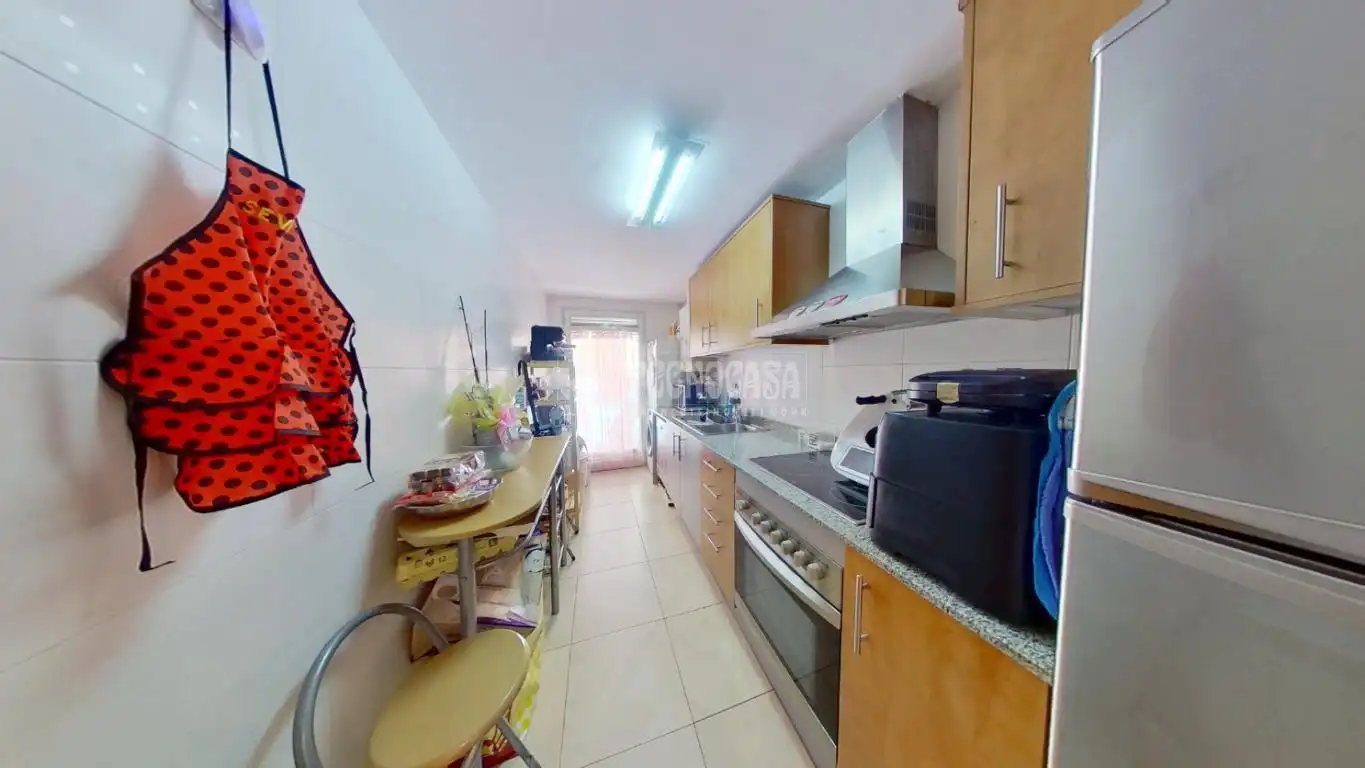 Cuina de Pis en venda en Sabadell amb Aire condicionat, Parquet i Moblat