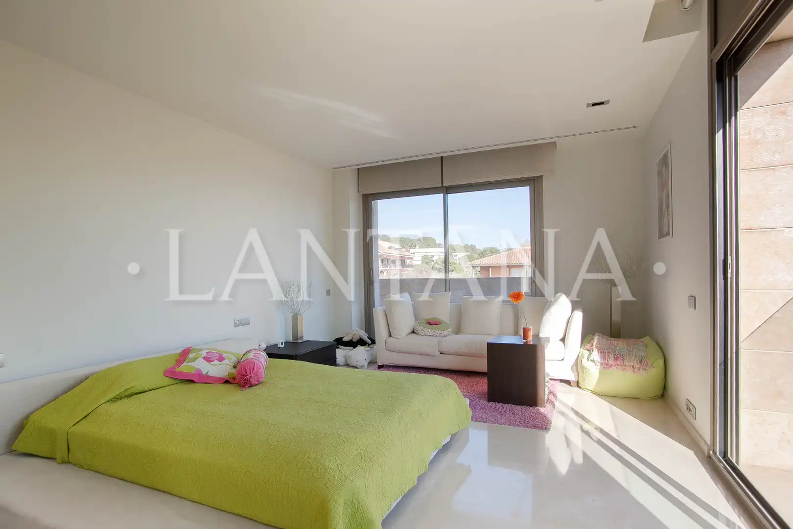 Habitación de Casa o chalet en venta en Barcelona con Aire acondicionado, Calefacción y Jardín privado