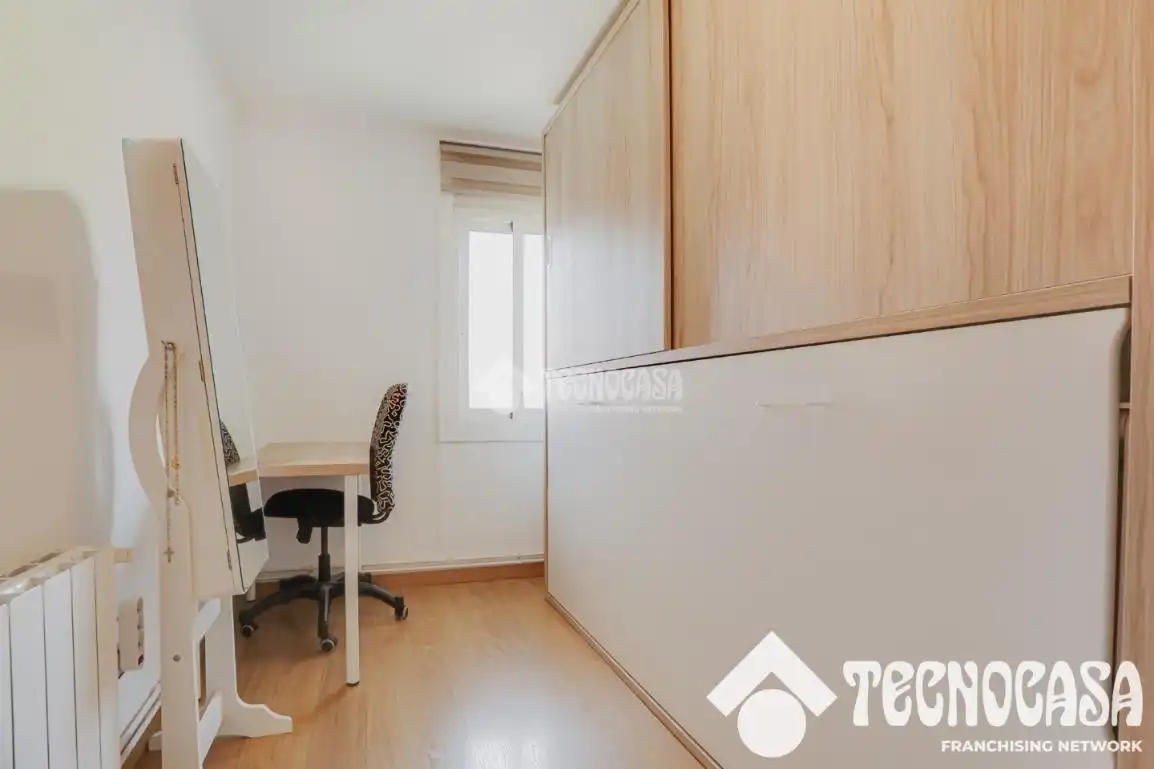 Dormitori de Pis en venda en Badalona amb Aire condicionat, Calefacció i Parquet