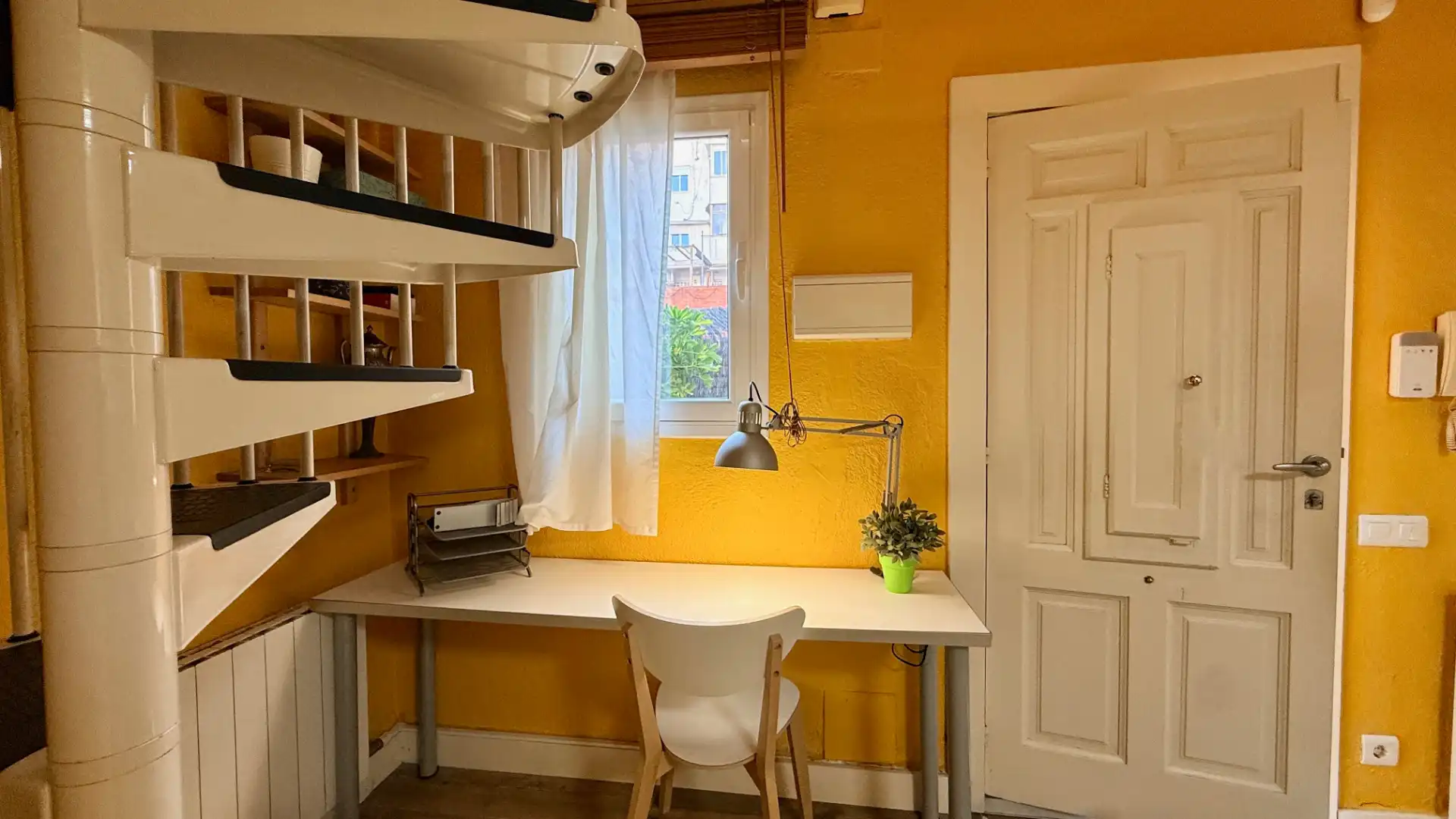 Cocina de Casa adosada en venta en Barcelona con Aire acondicionado, Calefacción y Parquet