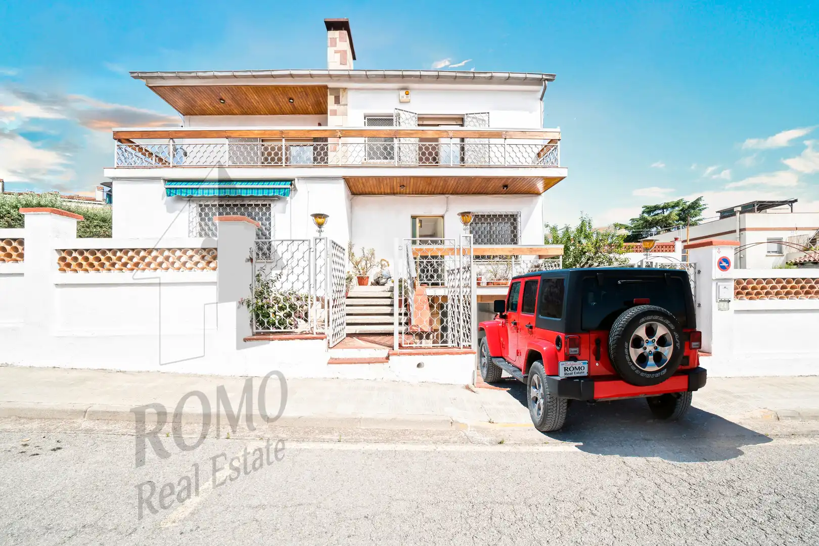 Vista exterior de Casa o chalet en venta en Santa Perpètua de Mogoda con Aire acondicionado, Calefacción y Jardín privado