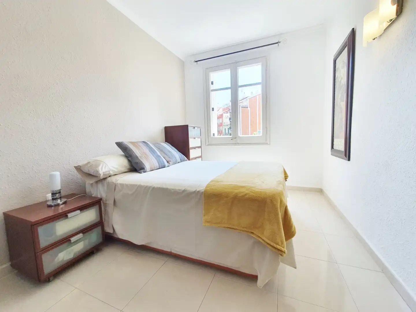 Dormitori de Pis en venda en  Barcelona Capital amb Aire condicionat i Moblat