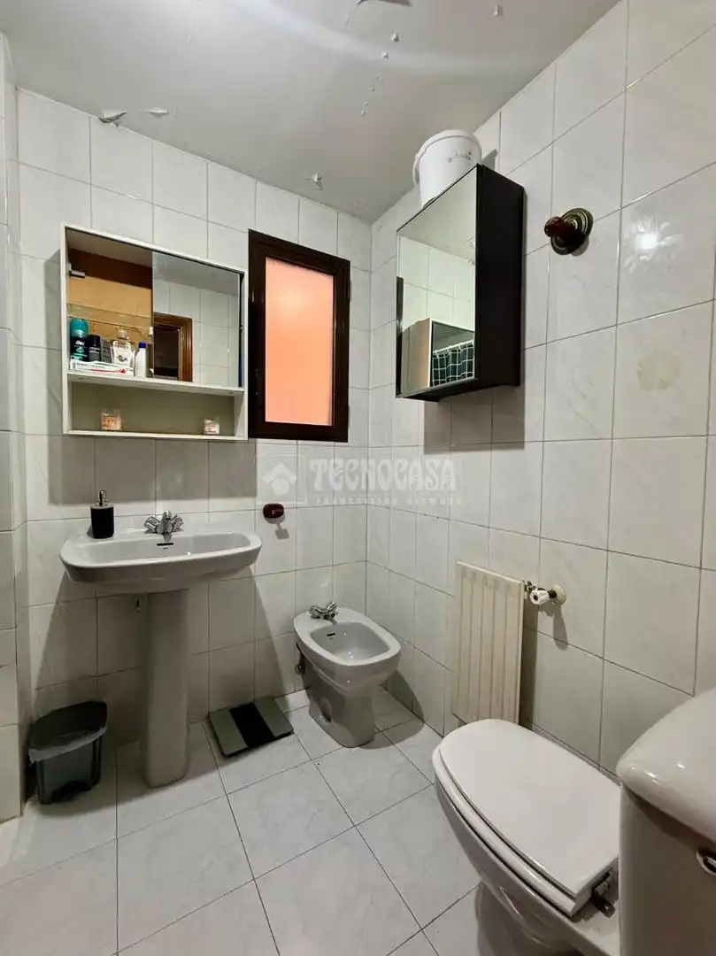 Badezimmer von Wohnung zum Verkauf in Madrid mit Heizung