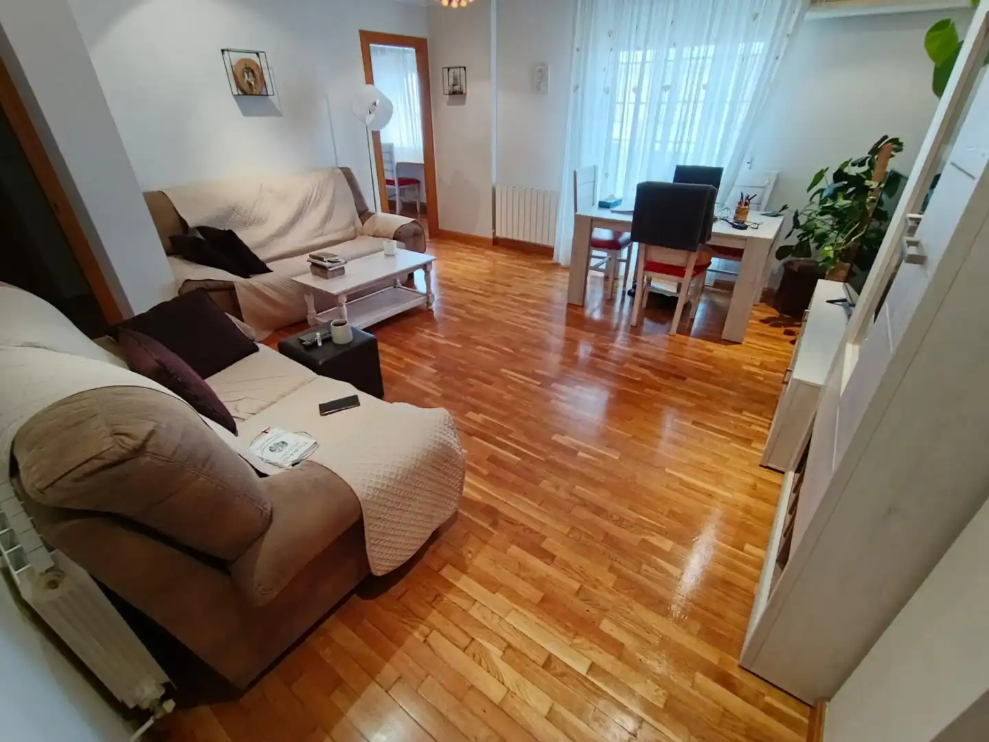 Living room of Flat for rent in Albacete  with Air Conditioner, Heating and Parquet flooring