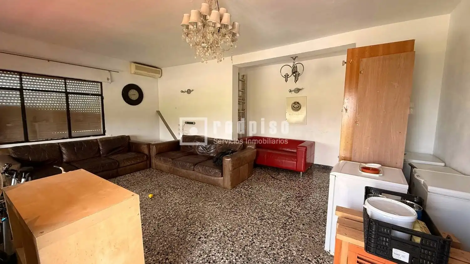 Wohnzimmer von Geschaftsraum zum Verkauf in Coín mit Klimaanlage und Terrasse