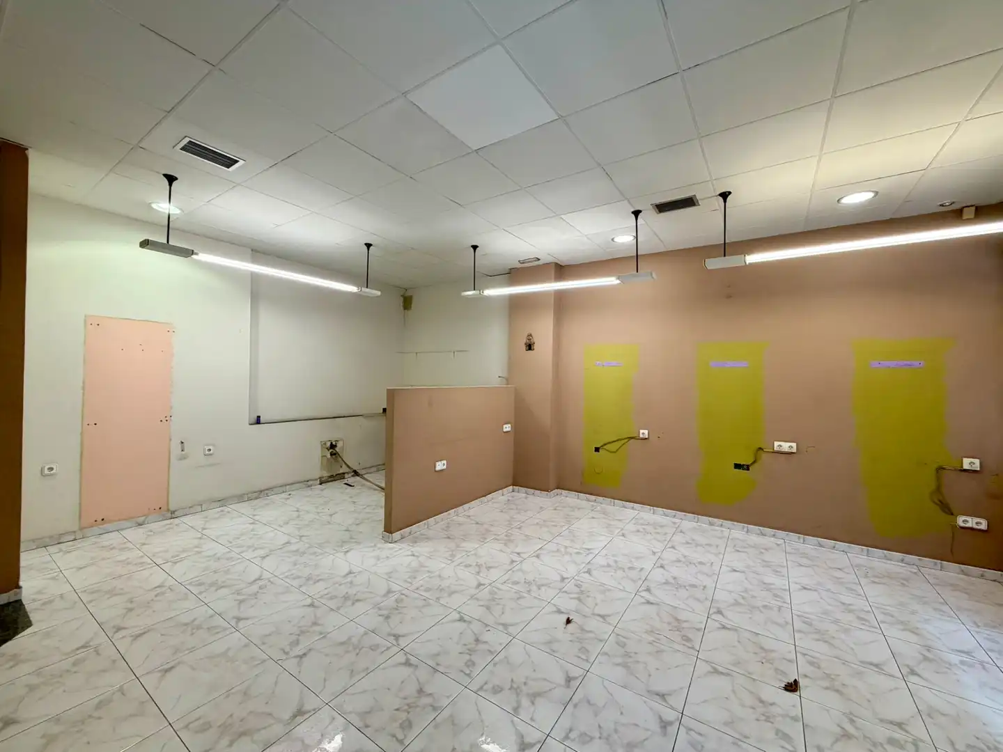 Local en venta en Ponferrada con Aire acondicionado
