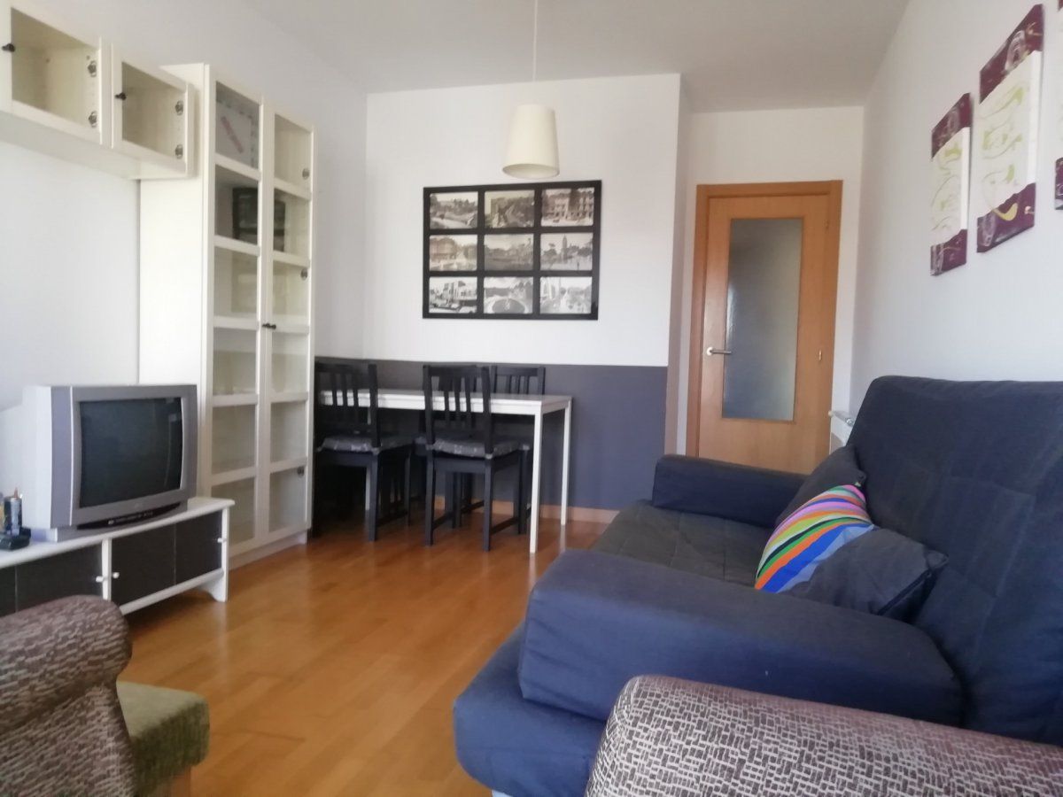 Sala d'estar de Apartament en venda en Colindres amb Calefacció