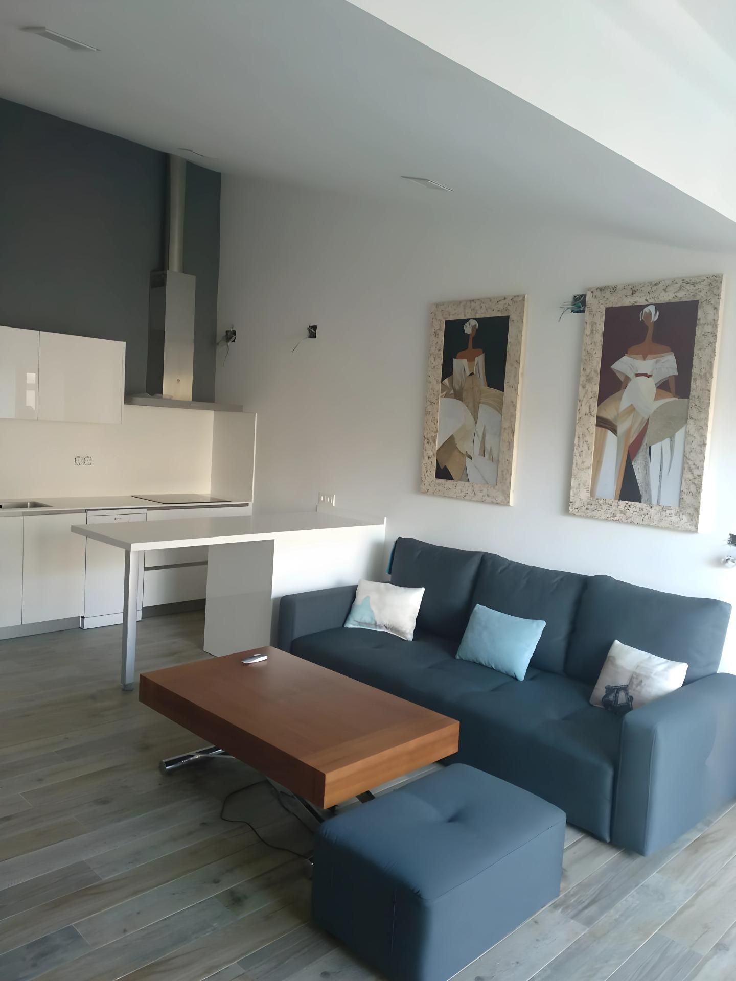 Living room of Attic to rent in  Granada Capital  with Air Conditioner, Heating and Terrace