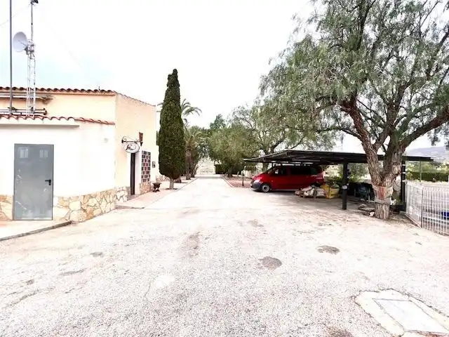 Vista exterior de Casa o chalet en venta en Alicante / Alacant con Calefacción, Jardín privado y Trastero