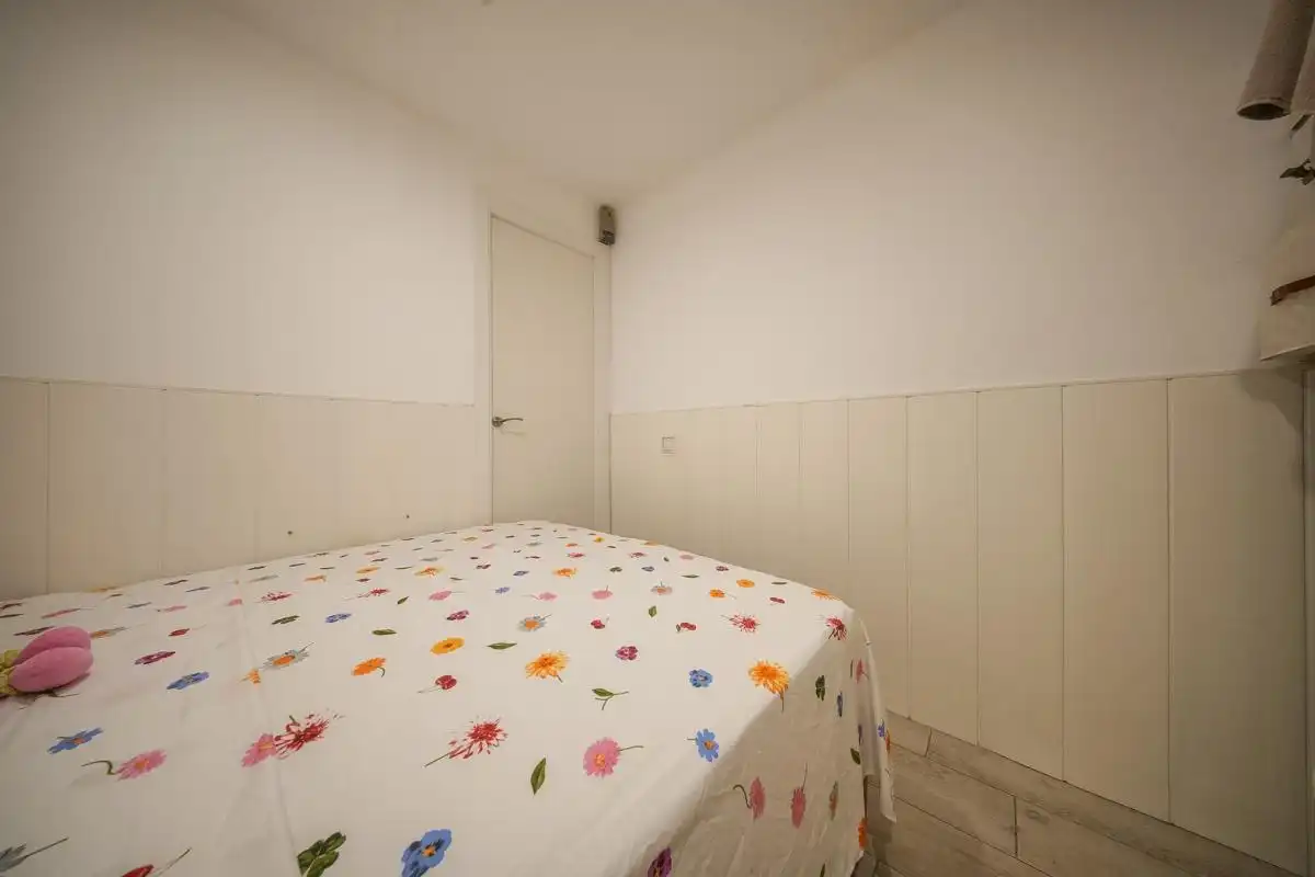 Dormitori de Planta baixa en venda en Madrid amb Calefacció