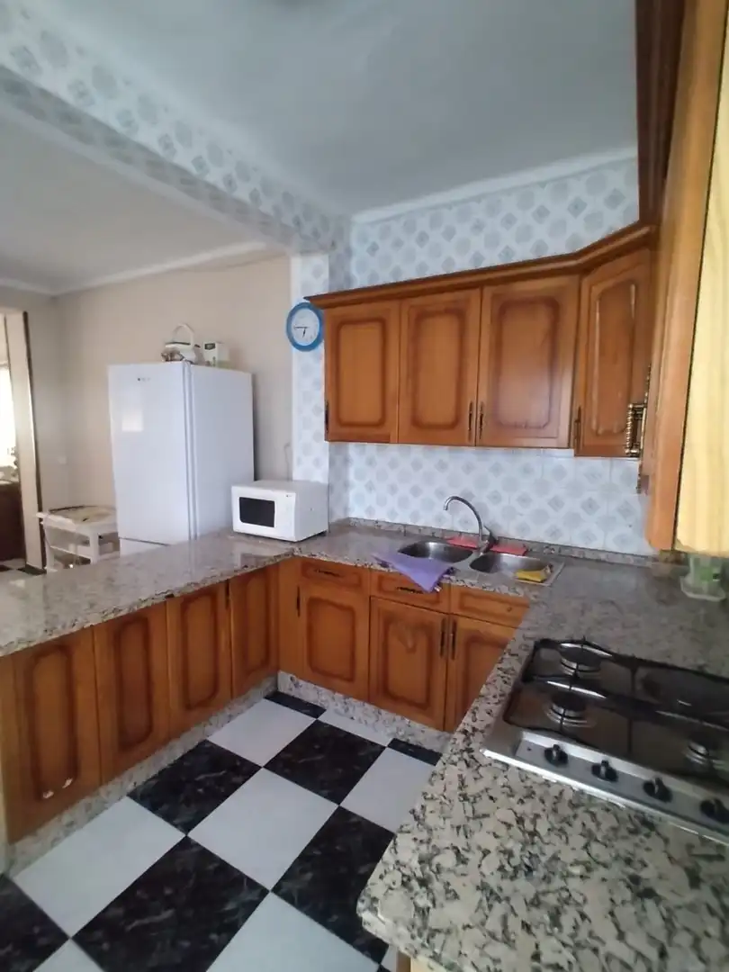 Casa con terraza en venta en Baena, imagen 2