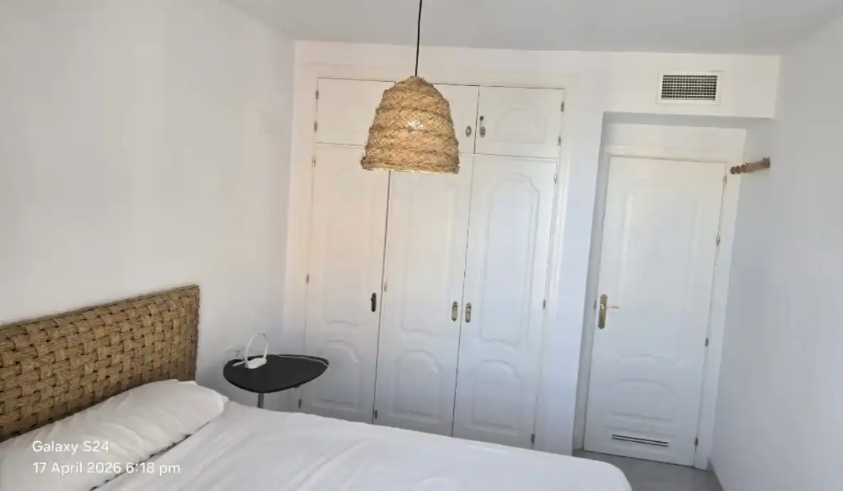 Habitación de Piso de alquiler en Fuengirola con Aire acondicionado, Calefacción y Terraza